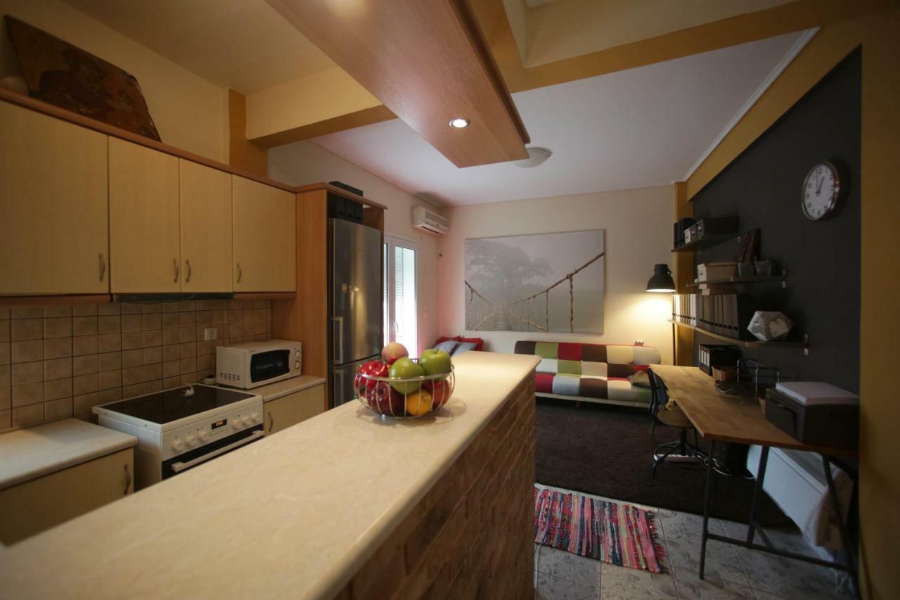 Appartement Warm Cozy & Quiet à Athènes Extérieur photo