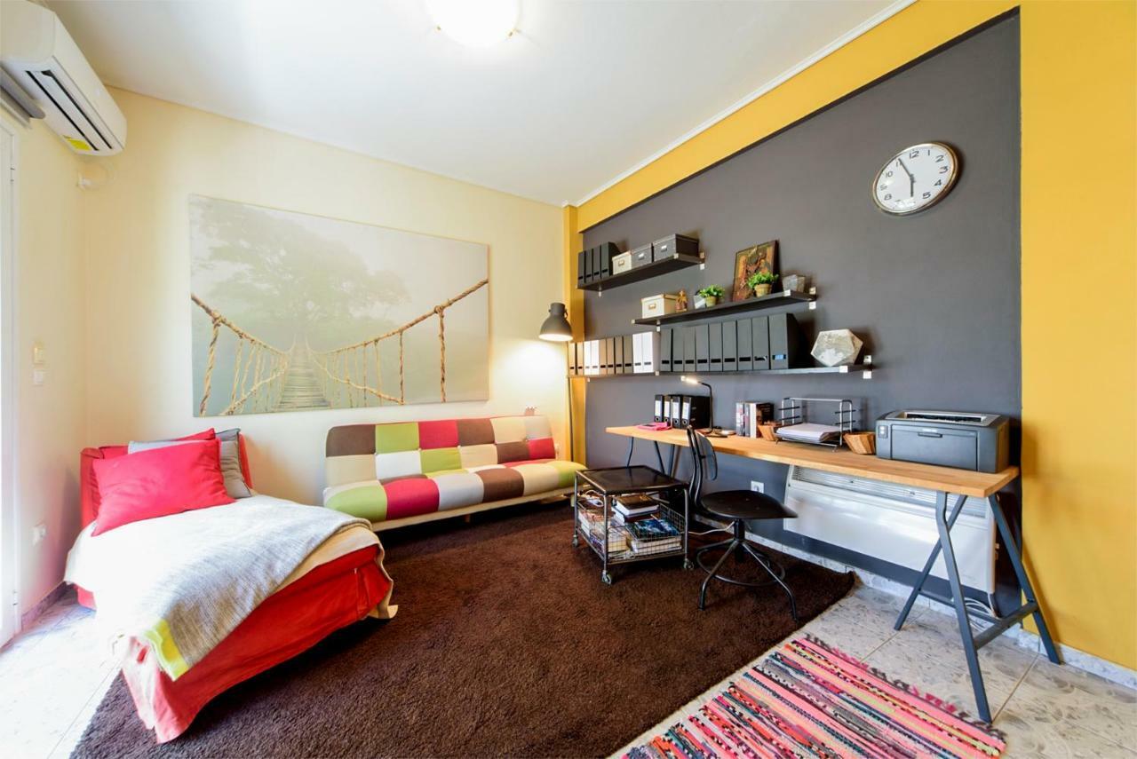 Appartement Warm Cozy & Quiet à Athènes Extérieur photo