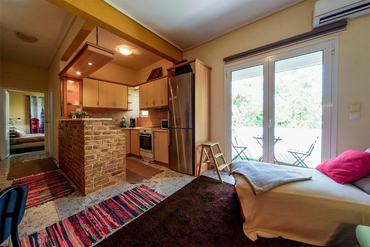 Appartement Warm Cozy & Quiet à Athènes Extérieur photo