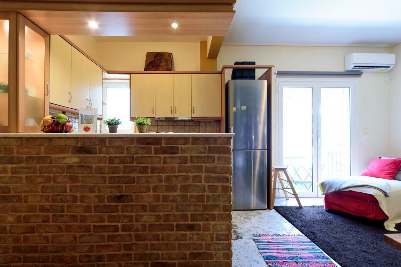 Appartement Warm Cozy & Quiet à Athènes Extérieur photo